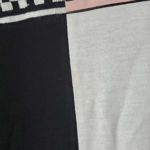 Versace Contrast Colour Logo T-Shirt - Picture 15 of 16